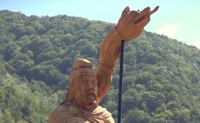 Turiști pe urmele dacilor, lângă Sarmizegetusa Regia