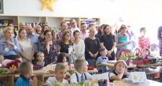 Începutul de an şcolar a venit cu emoţii pentru elevii care au păşit pentru prima oară în sala de clasă