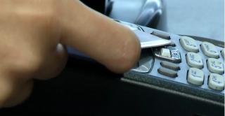 O directivă europeană schimbă modul în care facem plăţile cu cardul