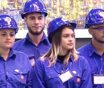 Riscuri mari, dar și salarii pe măsură, în industria țițeiului
