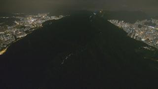 Lanț uman luminos pentru democrație, al protestatarilor din Hong Kong