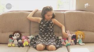 Păpuşi confecţionate din şosete, afacerea de succes a unei tinere din Iași