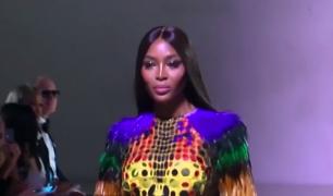 Naomi Campbell, fabuloasă pe podium la Săptămâna Modei de la Londra