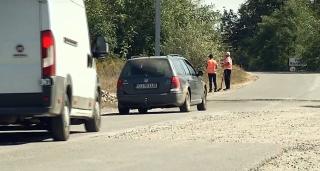 Drumul spre Băişoara, covor de gropi. Ultimele lucrări de asfaltare au fost făcute în primăvară