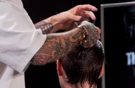 Britanicii dau lecții de tunsori românilor, la Oradea (Video)