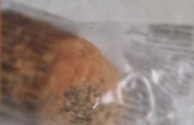 Anchetă în şcolile din Vâlcea, după ce elevii au primit cornuri mucegăite