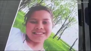 Disperare la Gura Șuții, sute de persoane la înmormântarea fetiței ucise de olandez: "unde pleci, copilașul meu, fetița mea!" (Video)