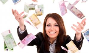 Joburile part-time, vânate de studenții care vor să facă bani în facultate