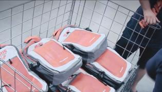 Mii de elevi au primit ghiozdane şi rechizite gratuite prin proiectul Educație pentru România