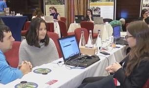 Tot mai mulți elevi români preferă să învețe la un liceu de top în străinătate