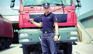 Denis Săsăran, elevul cu voce de aur de la Şcoala de Pompieri 'Pavel Zăgănescu' din Boldeşti