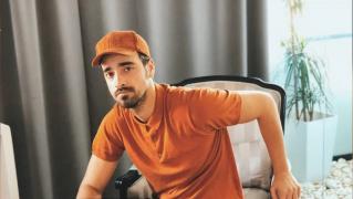 Liviu Teodorescu a lăsat teatrul pentru o carieră în muzică