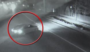 Poliţist spulberat de un adolescent beat, care a furat o maşină