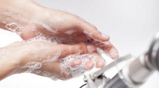 Copiii din şcolile şi grădiniţele din Bucureşti, învăţaţi cum să se spele corect pe mâini