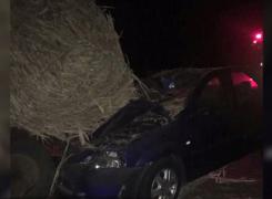 Un procuror din Teleorman a murit după ce maşina în care se afla s-a izbit de remorca unui tractor
