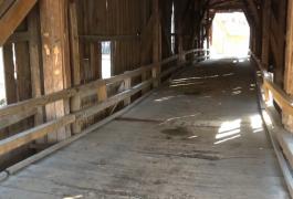 Podul iubirii din satul natal al lui George Coșbuc va fi salvat de la prăbușire