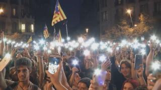 Corespondență Observator de la protestele din Barcelona: lanț uman contra violenței