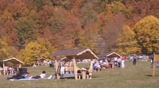 Weekend petrecut ca vara, la grătar, în aer liber