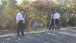 Un tânăr a tras de 7 ori cu puşca în muncitorii care lucrau la o casă: "A venit vecinul cu puşca şi a făcut pac pac cu noi" (Video)