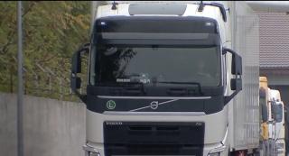 Şoferii de camion, greu de găsit în România în ciuda creşterii salariilor