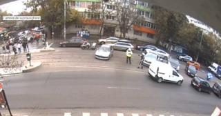 Scandal în stradă între un polițist de la Rutieră și unul de la Locală