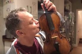 Vioară veche de peste 300 de ani, pierdută și regăsită. Hoţul şi-a cerut iertare