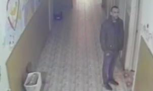 Bărbat surprins cu pantalonii în vine, în baia fetelor, la o școală din Timișoara