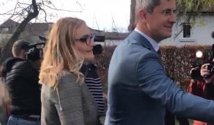 Alegeri prezidenţiale 2019. Dan Barna a votat împreună cu soţia, părinţii şi fraţii lui (video)