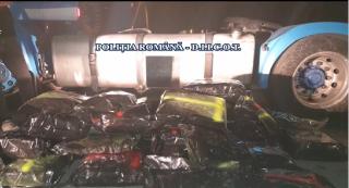 Reţea de traficanţi de droguri, condusă de doi albanezi, destructurată de poliţiştii din Bucureşti