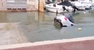 Un şofer francez a ajuns cu maşina în apă, din cauza sistemului GPS