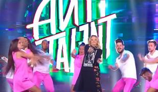 Delia vine pe scena Antitalent