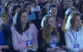 Peste 1000 de profesori au participat la un eveniment despre comunicarea eficientă cu elevii, în Iaşi