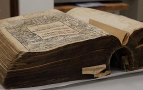 "Spitalul" cărţilor rare, locul unde cărţile vechi sunt restaurate şi conservate