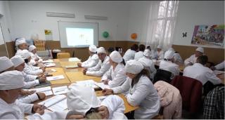 Locuitorii unei comune din Botoşani fac şcoală pe bani europeni