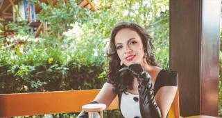 Raluca din fosta trupă Angels s-a relansat în muzică, după mai bine de un deceniu