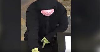 Un hoţ din Statele Unite a ajuns de râsul internetului (Video)