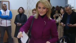 Gabriela Firea a votat la Colegiul Tehnic Mecanic "Griviţa" din Capitală
