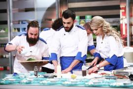 Tensiunile dintre concurenţi cresc la Chefi la cuţite