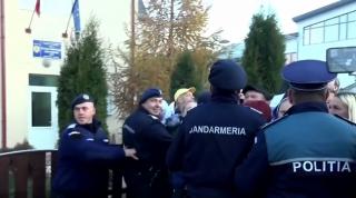 Profesorul condamnat la închisoare după ce a lovit doi copii, reangajat la şcoală