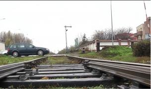 70% dintre trecerile peste calea ferată, în continuare nesemnalizate cu bariere