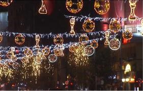 10 milioane de lumini, aprinse în Bucureşti cu ocazia sărbătorilor de iarnă