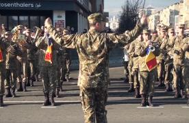 Repetiţie generală pentru parada de 1 Decembrie, la Alba Iulia