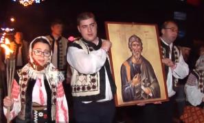 Drumul Sfântului Andrei, refăcut de sute de credincioşi, la Galaţi