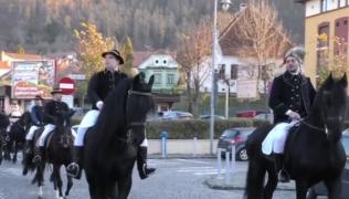 De 1 decembrie, românii s-au întors la tradiții