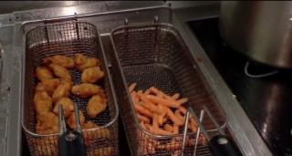 Prăjelile, irezistibile dar și foarte dăunătoare. Ce sfaturi ne dau specialiștii