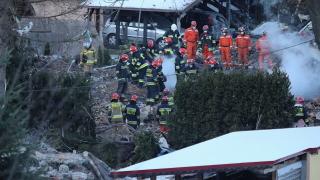 Două familii cu 4 copii au pierit într-o explozie de gaze care a distrus o casă în Polonia (Video)