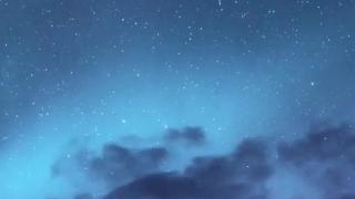 Culoarea anului 2020 este o nuanţă de albastru intens