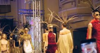 Tendințe pentru sezonul rece. Paietele, nelipsite de la petreceri