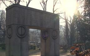 Un profesor de la Universitatea de Arte a dat operelor lui Brâncuşi o conotaţie scandaloasă