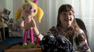 Maria, fetița de 13 ani care zi de zi luptă cu destinul
